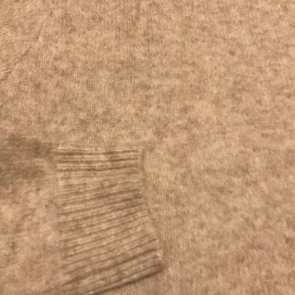 H&M Sweater - Picture 5 of 7